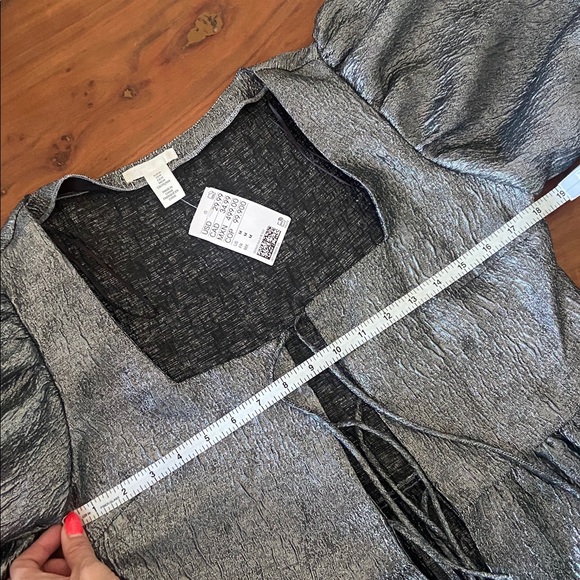H&M silver metallic tie front top bubble sleeve blouse peplum pewter medium - Picture 16 of 17